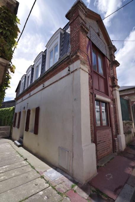 Jolie Cottage Idealement Situee Honfleur Exterior photo