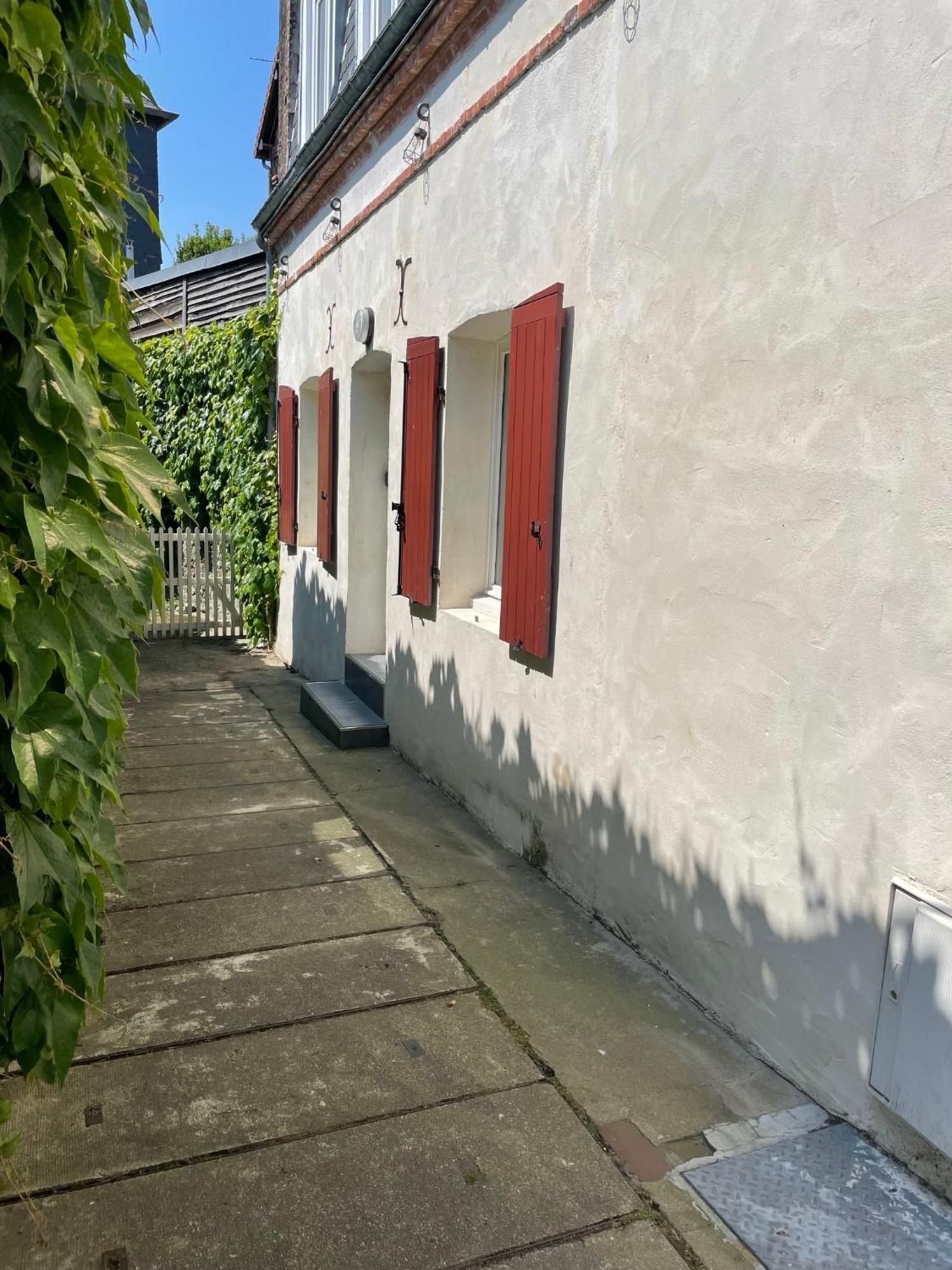 Jolie Cottage Idealement Situee Honfleur Exterior photo